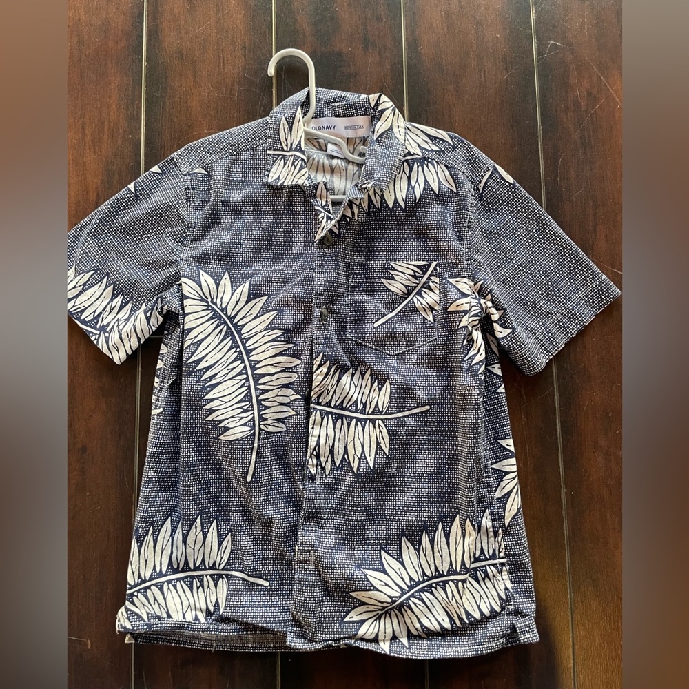 Hawaiian Shirt by Old Navy 6-7 EUC just like new